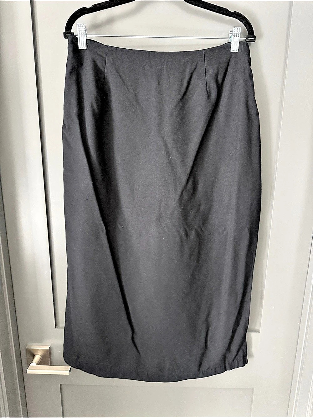 ZARA Midi Skirt in Black Size L 30